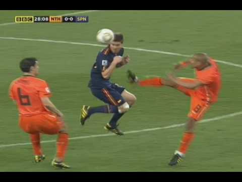 De Jong's Kung Fu Kick On Xabi Alonso- The Netherlands v Spain Word Cup Final