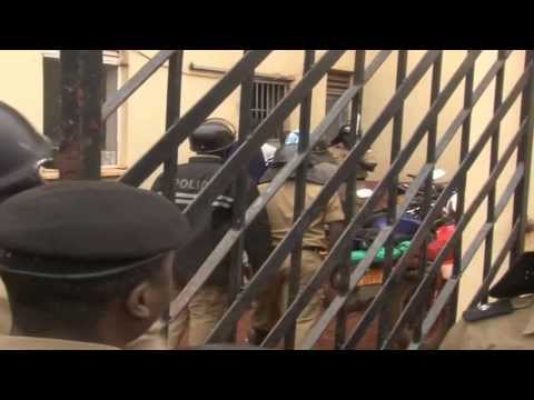 Chaos in downtown Kampala as Besigye is arrested