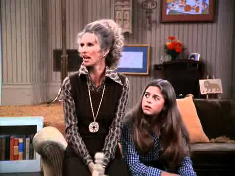 The Mary Tyler Moore Show S05E18 Phyllis Whips Inflation