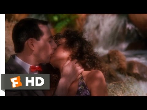 Big Top Pee-wee (7/7) Movie CLIP - A Long Kiss (1988) HD