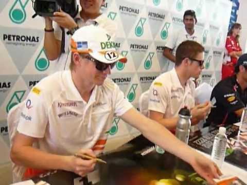 Autograph Session - 2012 Petronas F1 Malaysian Grand Prix