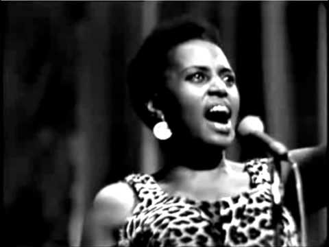 jolinkomo-Miriam Makeba ( live in paris )