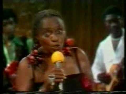 Miriam Makeba - The Click Song (1979)