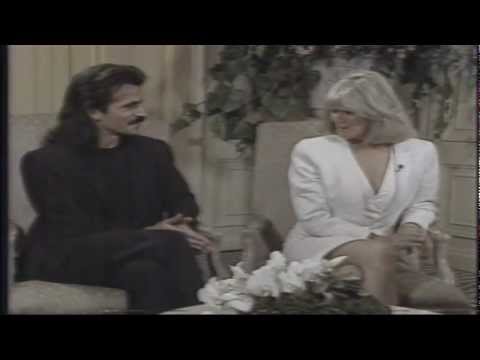 YANNI - Evening Magazine KING 5 TV Seattle 1990 (Linda Evans & Yanni)