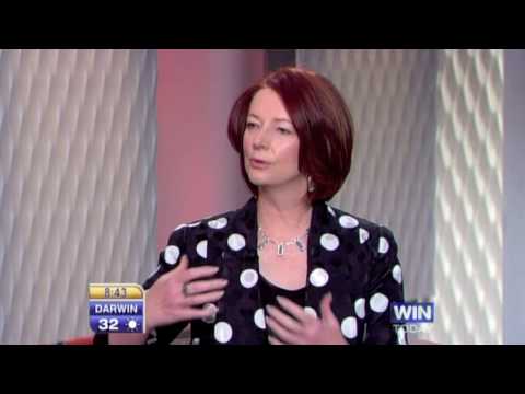 Julia Gillard, first interview with Laurie Oakes as PM     (Part 1/2)