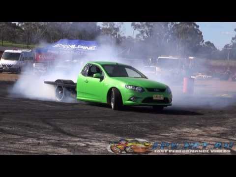 SMOKES FORD FG UTE AT DUBBO BURNOUTS 21.9.2013