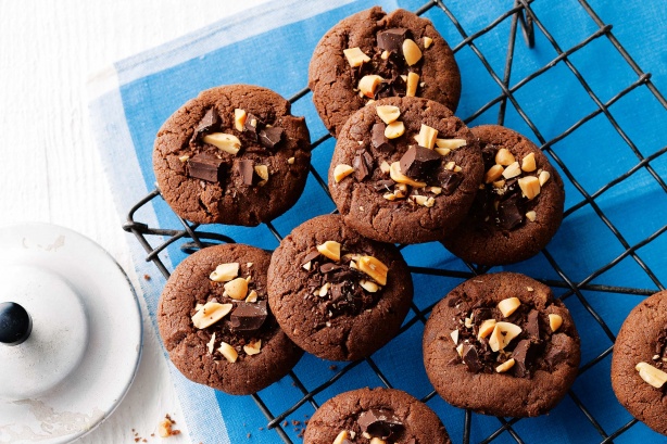 Peanut butter and dark chocolate cookies