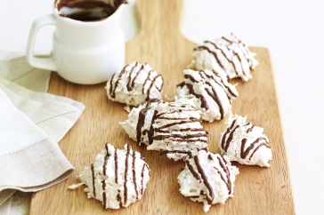 Chocolate-drizzle coconut macaroons