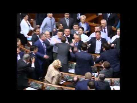 Raw: Brawl Erupts in Ukraine's Parliament