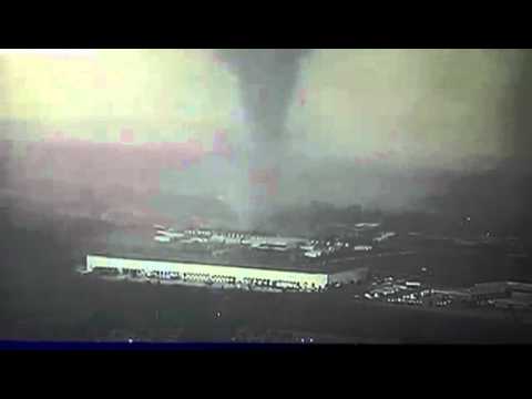 Raw: Tornado in Dallas Texas (April, 3 2012)