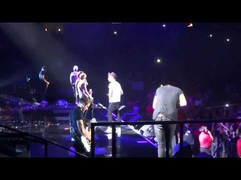 One Direction- Best Song Ever- Los Angeles, CA- August 10, 2013