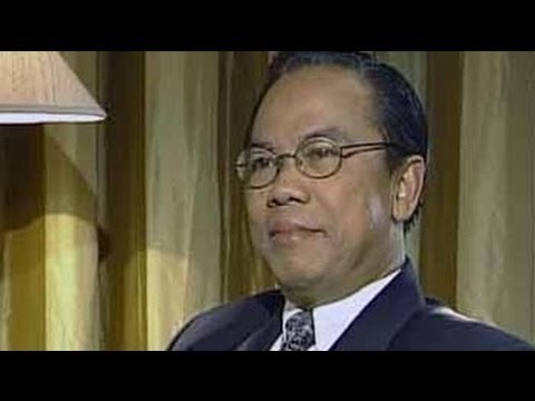 Talking Heads: Win Aung (Aired: November 2000)