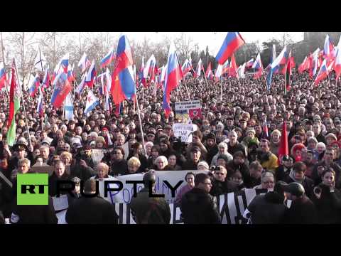 Ukraine: Pro-Russia rally draws tens of thousands in Sevastopol