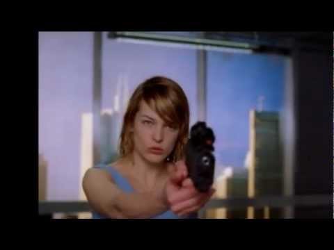 Milla Jovovich training with her daughter resident evil movie afterlife Behind the Scenes