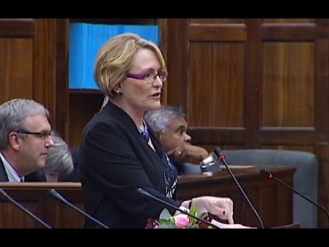 Zille receives mixed response at State of the Province Address