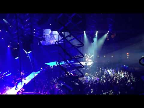 Guns N' Roses November Rain Live in Las Vegas November 7, 2012