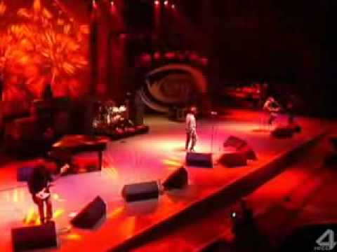 Oasis - Cast No Shadow - Live - Maine Road - 1996