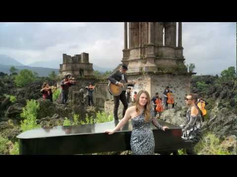 Jesse & Joy - Llorar (feat. Mario Domm) [Video Oficial]