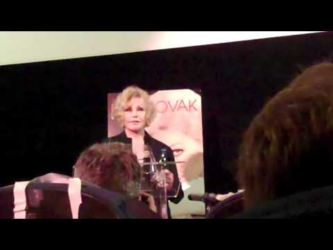 Kim Novak at the Egyptian Theater 7-30-2010