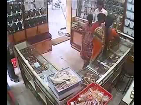 Tamilnadu thieves capture on hidden cam