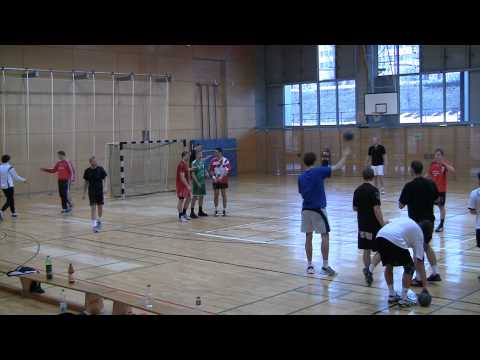 Txema Urdiain in Berlin, team handball practice 3/3