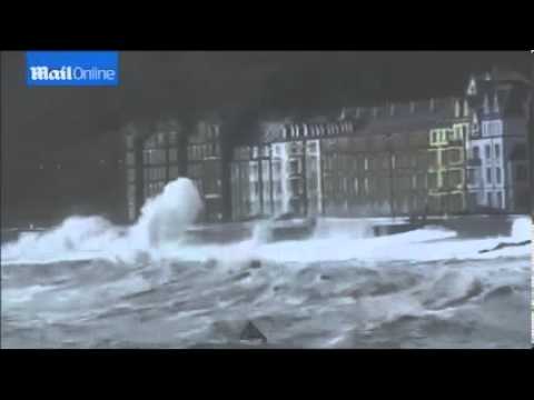 RAW NEW SPECTACULAR FOOTAGE VIDEO : 'Violent Waves' at Aberystwyth, Wales