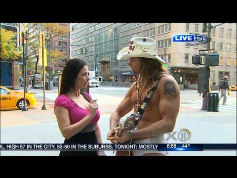 PIX Morning News - Jill Nicolini with The Naked Cowboy (11-03-09)