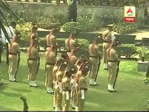 Kolkata police offers gun salute to late legendary actress Suchitra Sen