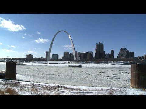 EEUU: río Misisipi se congela por ola de frío