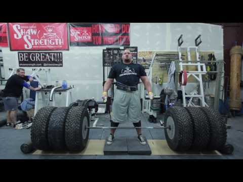 Dead lift training Brian Shaw locks out 1,140!