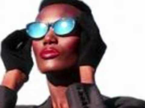 La Vie En Rose - Grace Jones.wmv