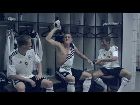 adidas Fußball - DFB Kampagne. schneller ins trikot.