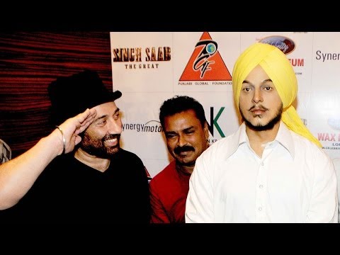 Sunny Deol unveils Shaheed Bhagat Singh's wax statue