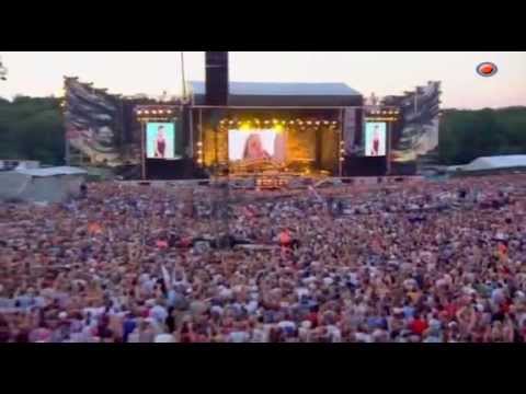 Robbie Williams: Live At Knebworth  2003 (1/2)