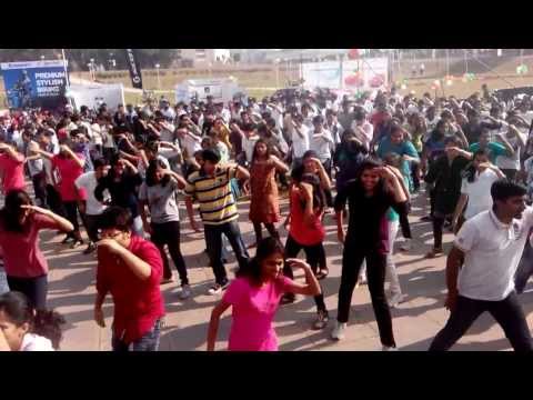 IIIT Hyderabad Flash Mob Gachibowli Stadium Felicity 2014