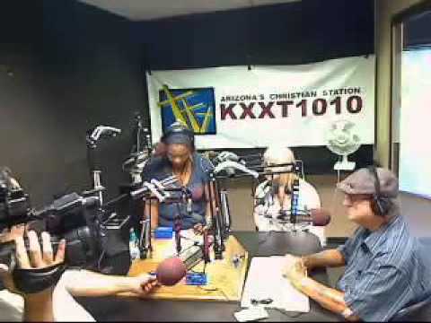 Interview w/Kimber Leigh of The Animal Rescuers! On Arizona Living w/Crickette 1010 AM KXXT