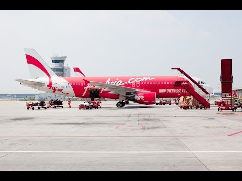 Landing in Kuala Lumpur International Airport - LCCT