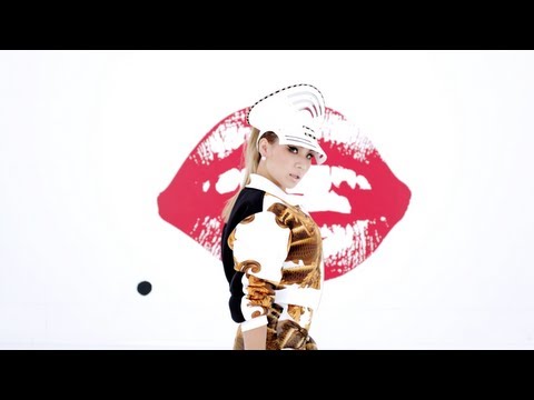 CL - 나쁜 기집애 (THE BADDEST FEMALE) M/V