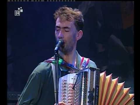 Hubert von Goisern & die Alpinkatzen - Hearst es nit 