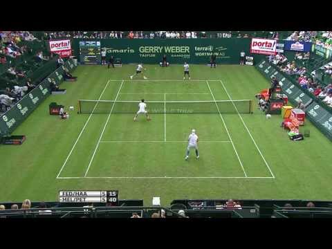 Roger Federer & Tommy Haas Play Doubles In Halle 2013