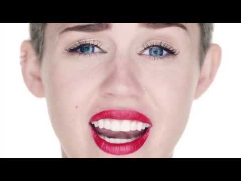 Miley Cyrus Vs Sinead O'Connor - Nothing Compares To Wrecking Ball (Robin Skouteris Mix)