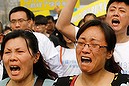 MH370: Scuffles outside Beijing Malaysia embassy (Thumbnail)