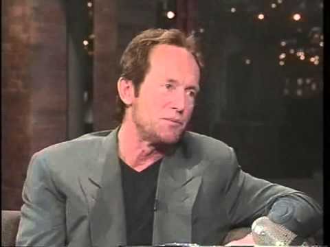 Lance Henriksen with David Letterman in Late Show S04E154