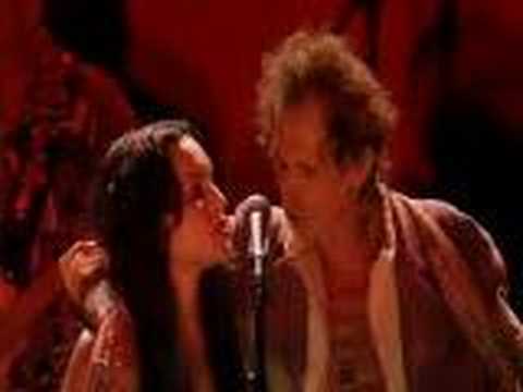 Norah Jones & Keith Richards - Love Hurts