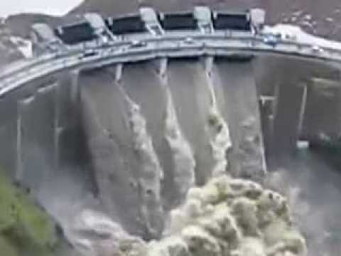 AMAZING HOOVER DAM SKY VIEW AND WATER FLOODING FROM DOORS