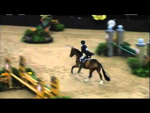 Hannah Goodson Cutt and Caretano's First Round $50,000 National Horse Show Hunter Classic