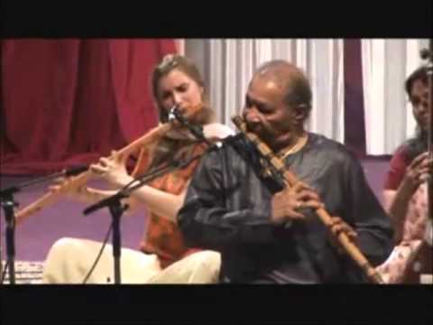 Pt Hariprasad Chaurasia & Vijay Ghate (Raag Jog) Bansuri Flute Tabla (Shri Mataji 2007) Sahaja Yoga