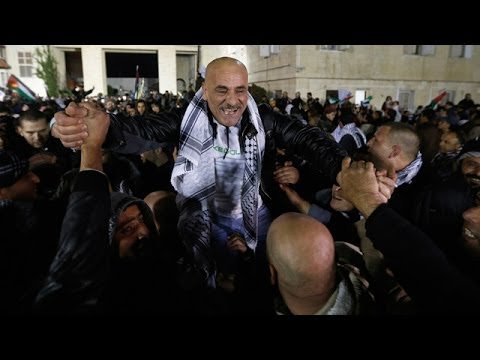 Jubilation as Israel releases Palestinian prisoners