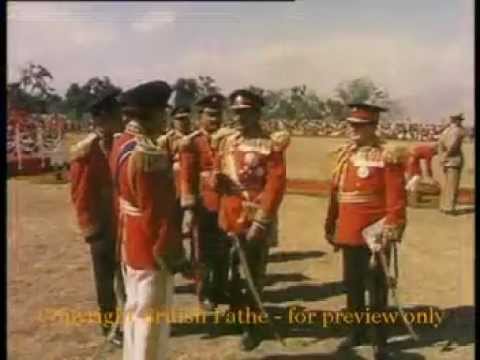 English Queen Elizabeth II in Nepal, King Mahendra