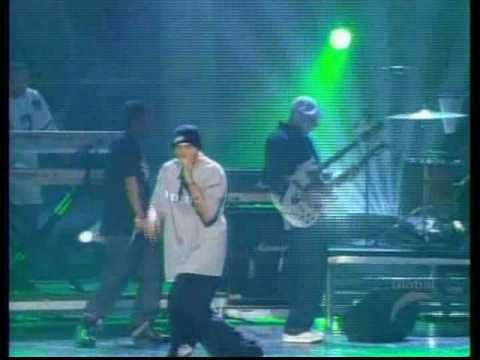 Eminem- Lose Yourself Grammy Award Performance